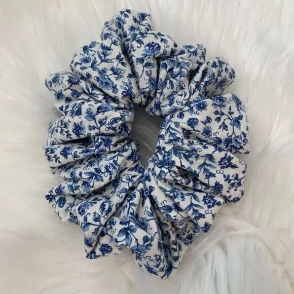 Floral Hair Scrunchie. Multicolor . Medium - Picture 4 of 6